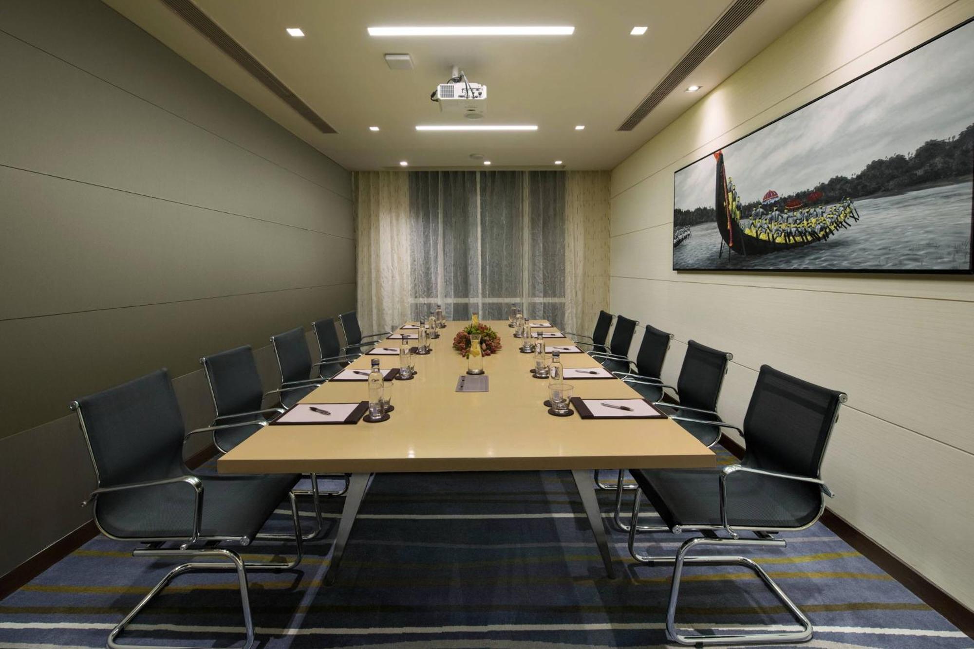 Courtyard By Marriott Bengaluru Outer Ring Road Hotel Buitenkant foto