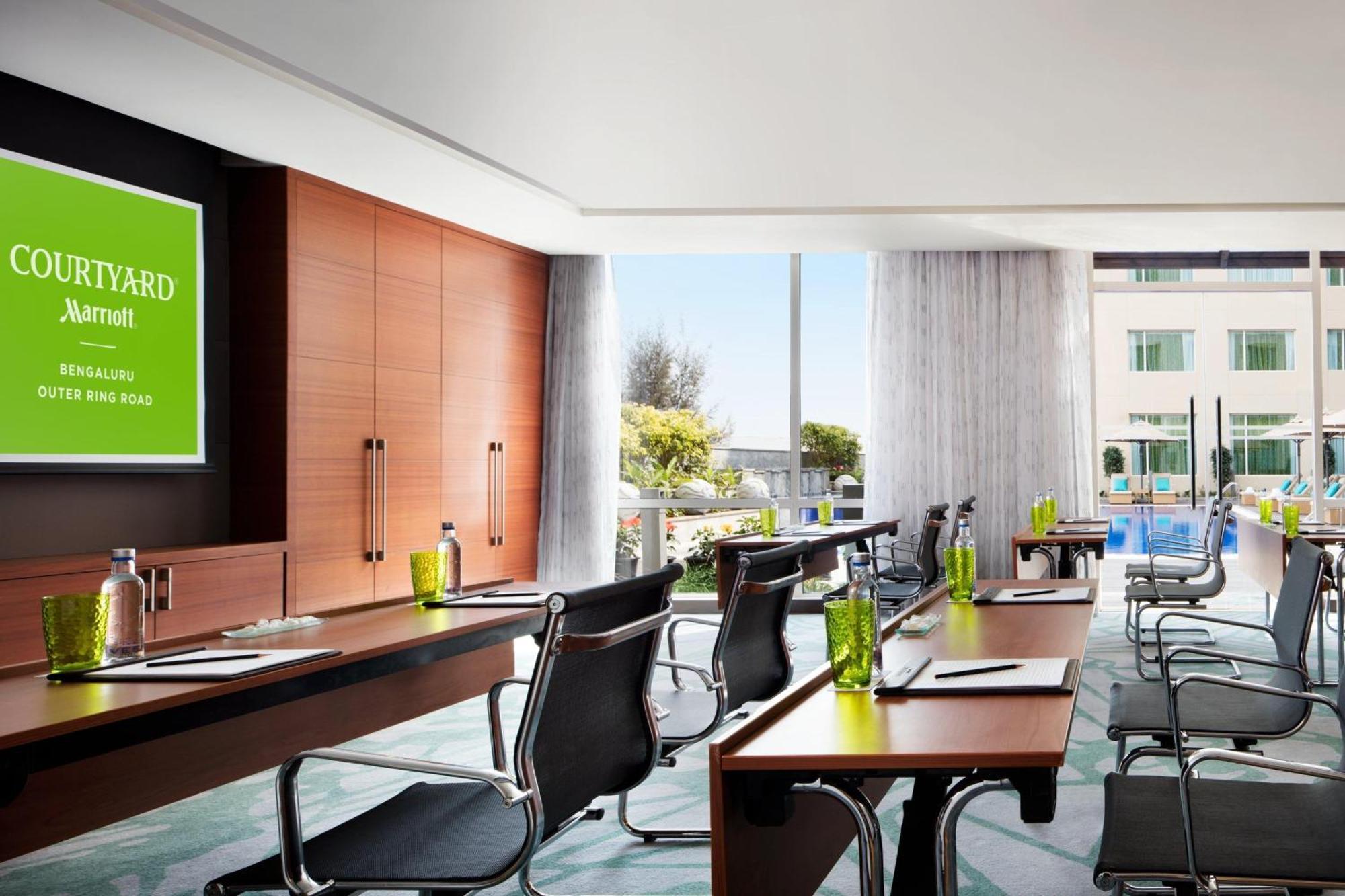 Courtyard By Marriott Bengaluru Outer Ring Road Hotel Buitenkant foto