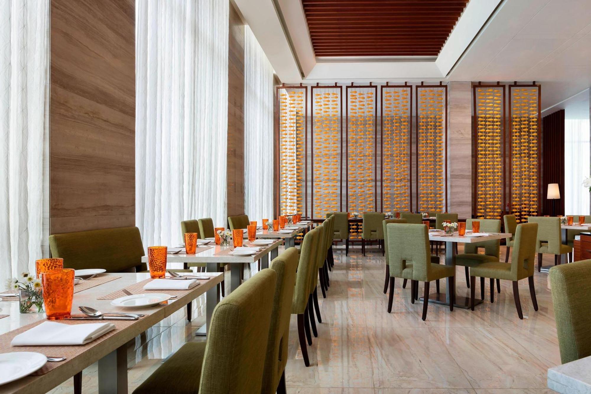 Courtyard By Marriott Bengaluru Outer Ring Road Hotel Buitenkant foto